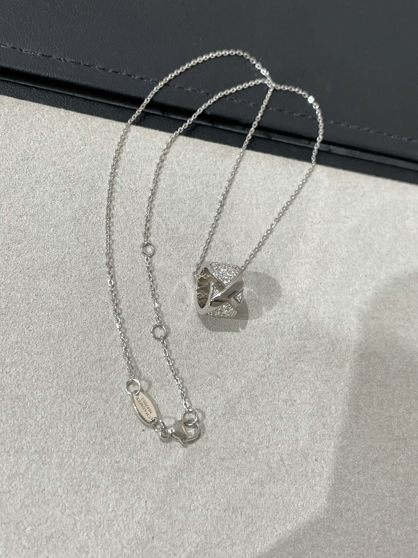 [Lumina]LIENS EVIDENCE DIAMOND PAVED NECKLACE