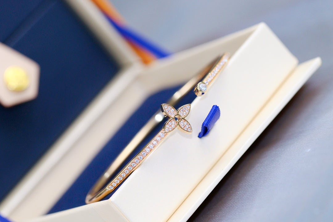 [Lumina]IDYLLE PINK GOLD OPEN BRACELET DIAMOND PAVED