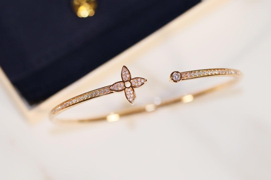 [Lumina]IDYLLE GOLD OPEN BRACELET DIAMOND PAVED