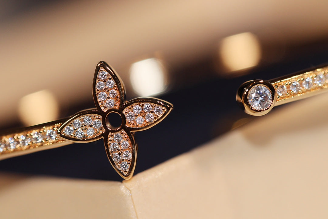 [Lumina]IDYLLE GOLD OPEN BRACELET DIAMOND PAVED