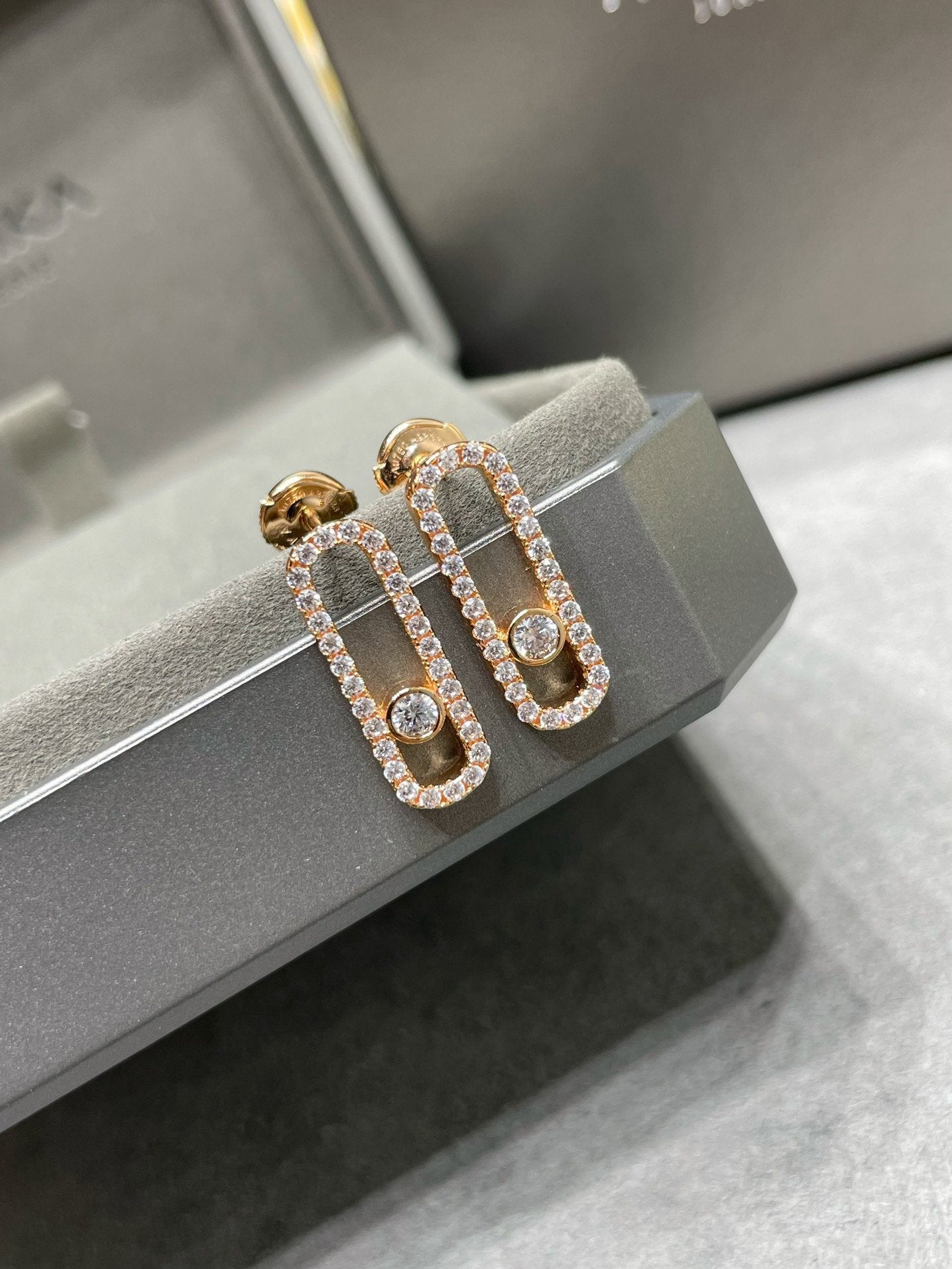 [Lumina]MOVE UNO STUD DIAMOND PAVED EARRINGS