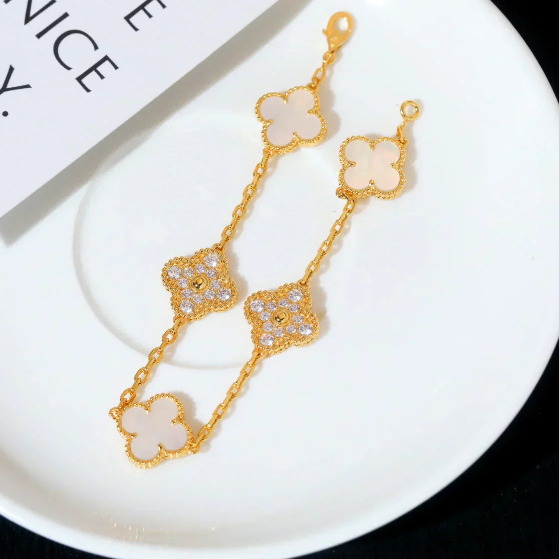 [Lumina]CLOVER WHITE PEARL MOP 5 MOTIF BRACELET COLLECTION