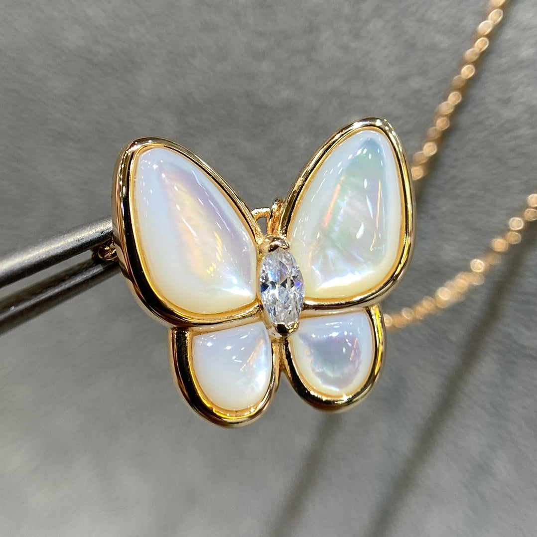 [Lumina]BUTTERFLY MOP DIAMOND NECKLACE