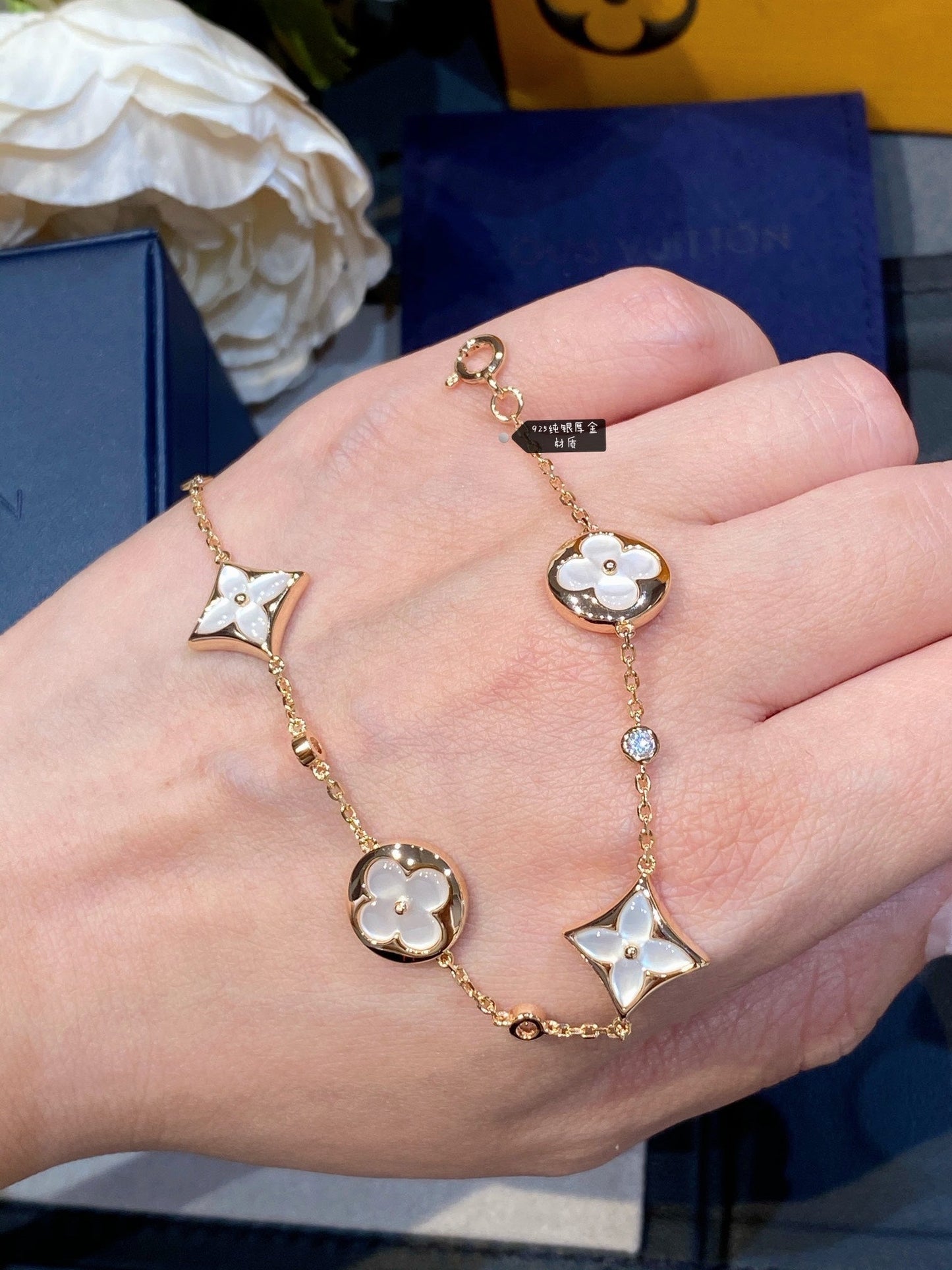 [Lumina]STAR AND SUN 4 MOTIF WHITE MOP PINK GOLD BRACELET