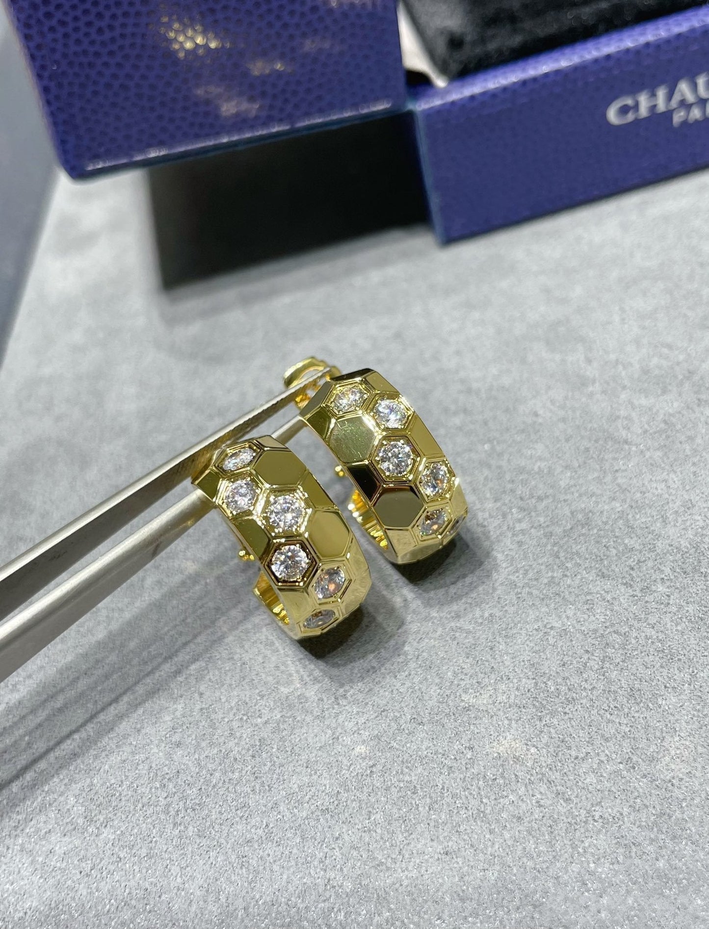 [Lumina]BEE LOVE DIAMOND HOOP EARRINGS