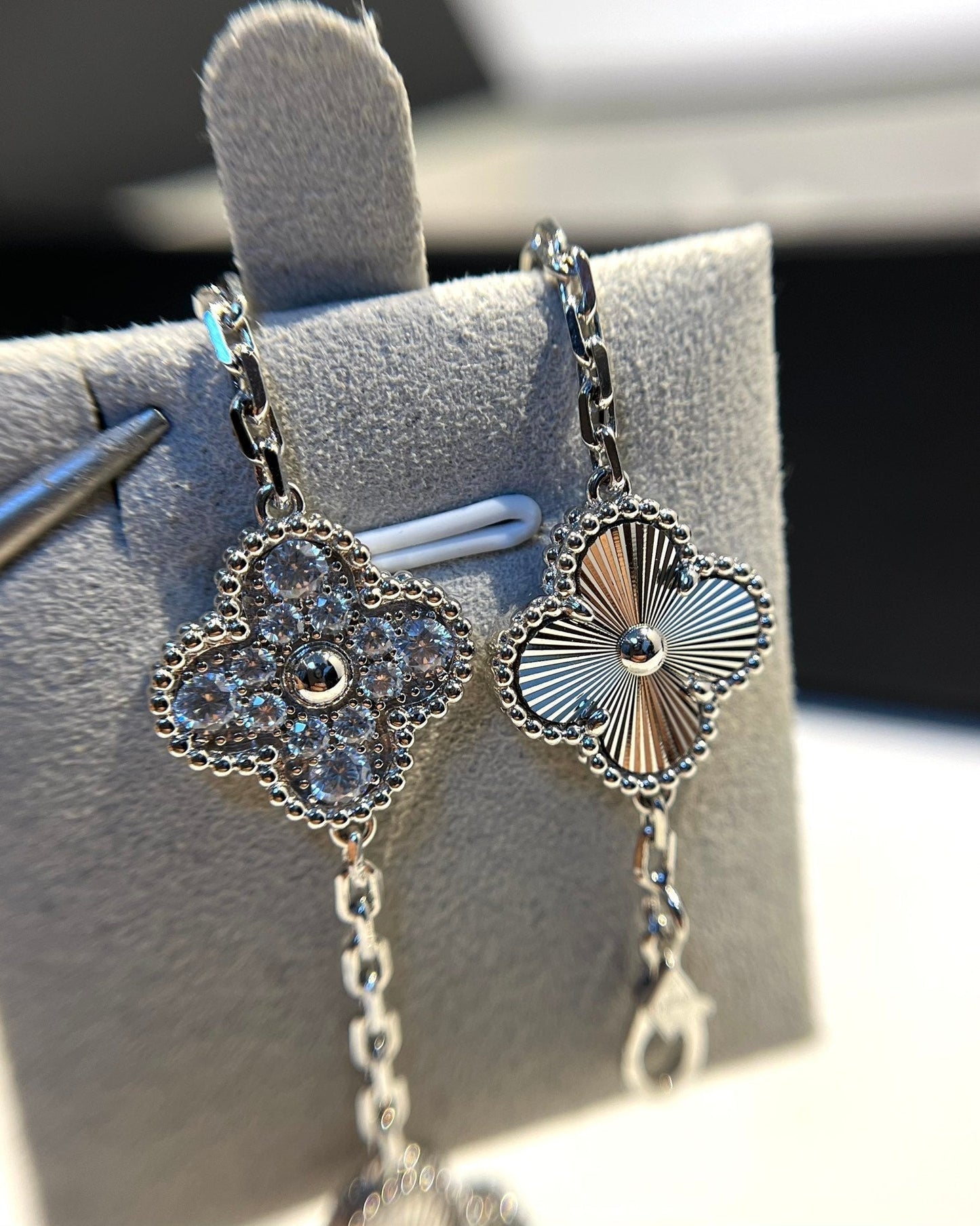 [Lumina] CLOVER 5 MOTIF LASER BRACELET COLLECTION