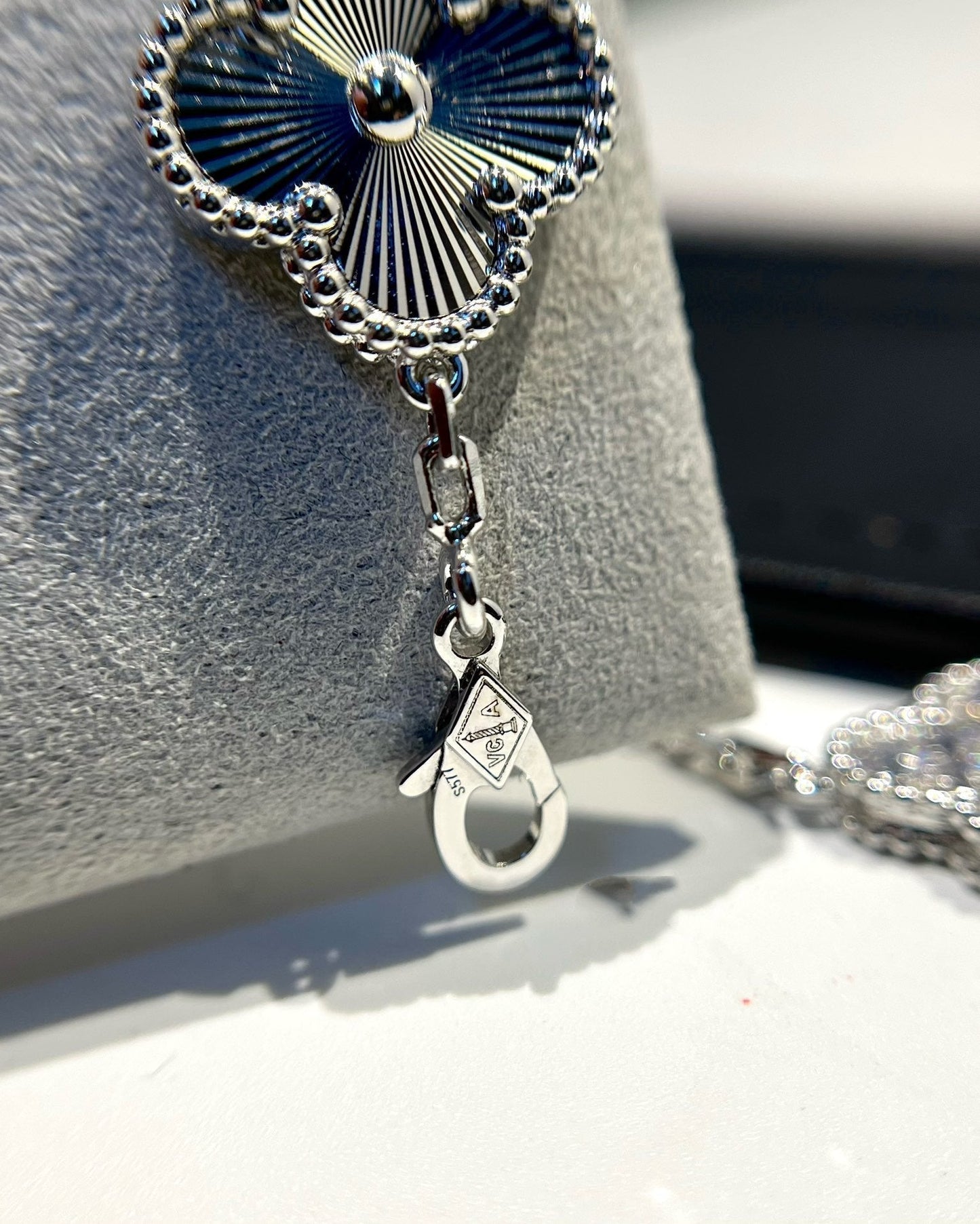 [Lumina] CLOVER 5 MOTIF LASER BRACELET COLLECTION