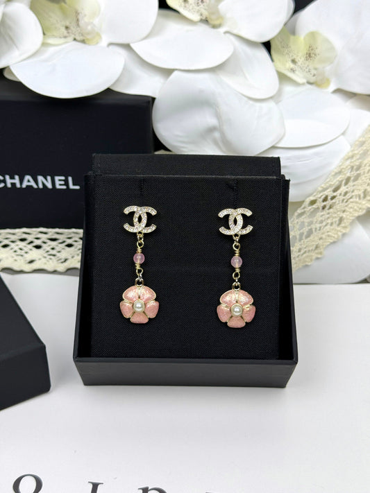 [Lumina]26C Pink Camellia Enamel Pendant with Double C Earrings