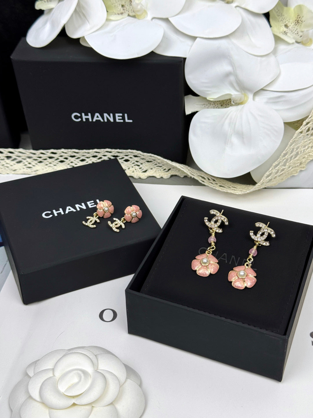 [Lumina]26C Pink Camellia Enamel Pendant with Double C Earrings
