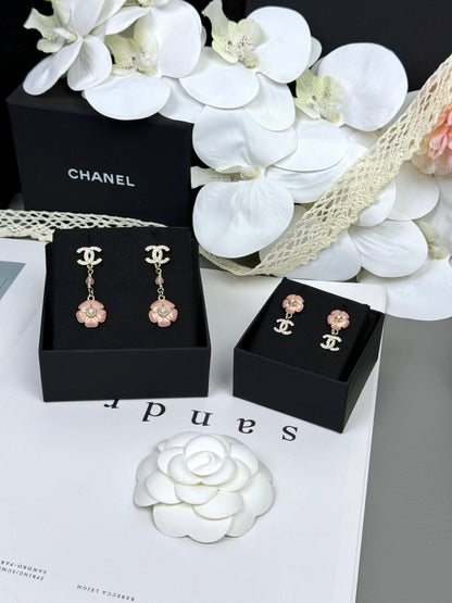 [Lumina]26C Pink Camellia Enamel Pendant with Double C Earrings