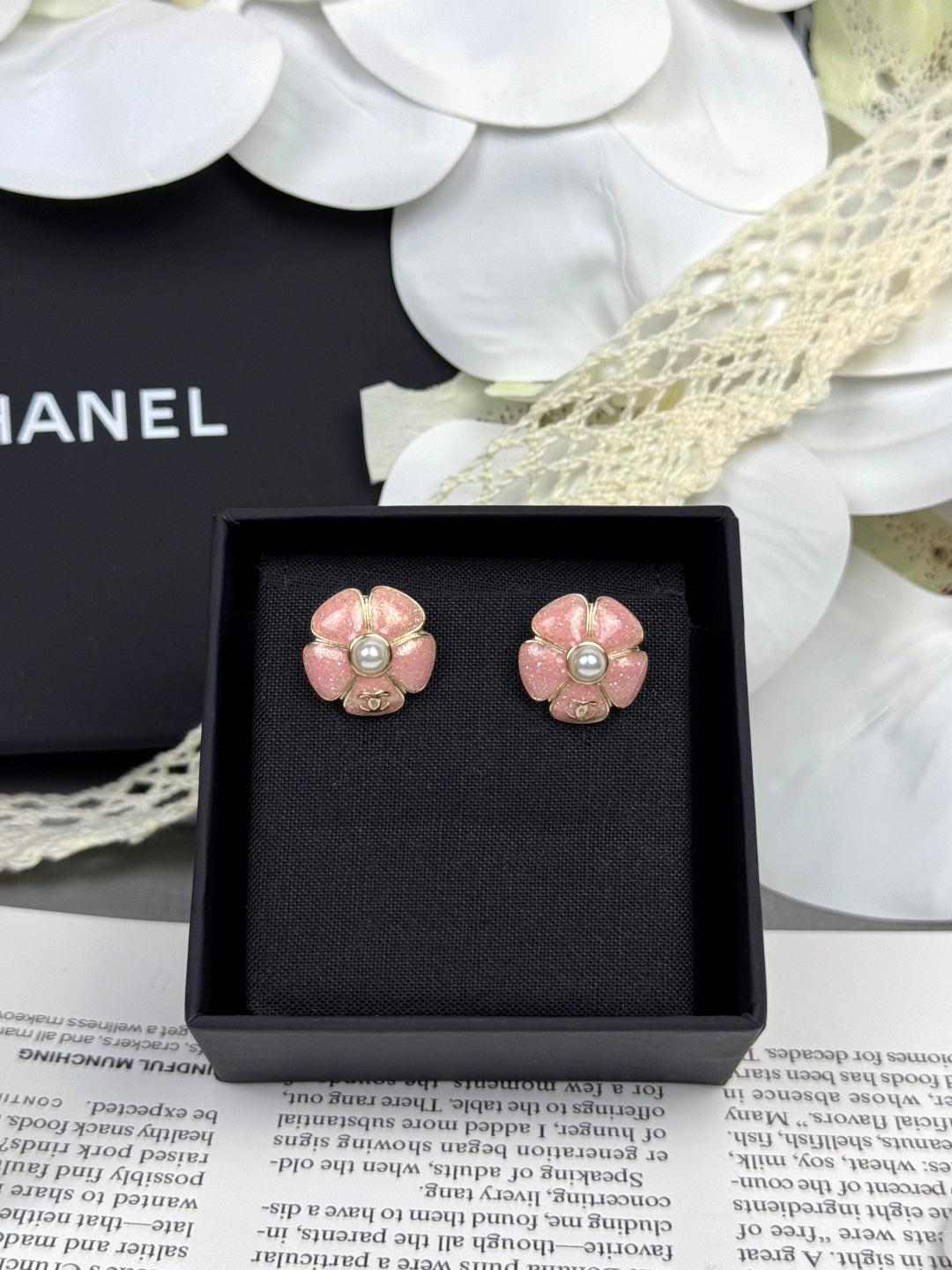 [Lumina]26C Pink Camellia Pearl Enamel Stud Earrings