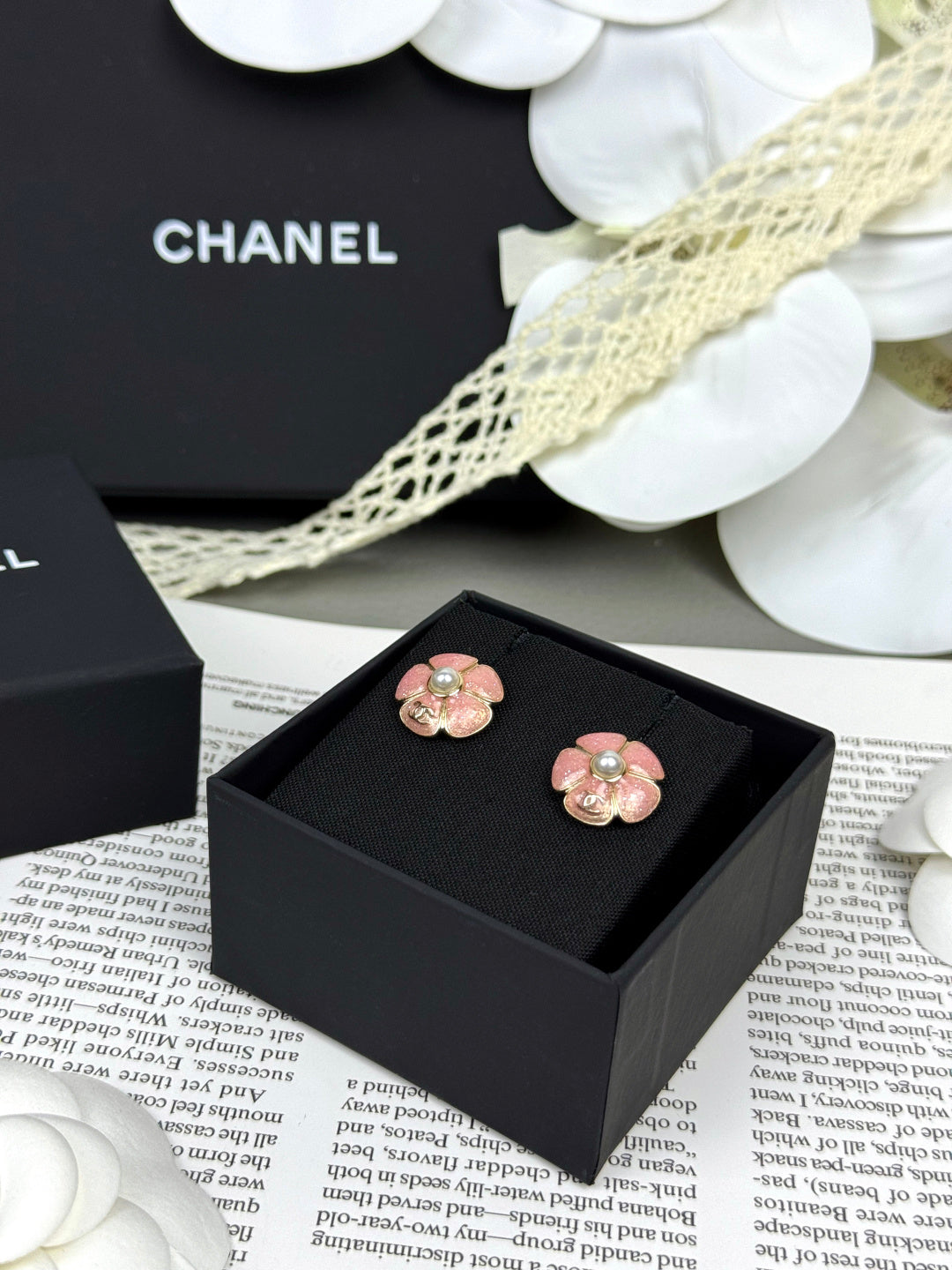 [Lumina]26C Pink Camellia Pearl Enamel Stud Earrings