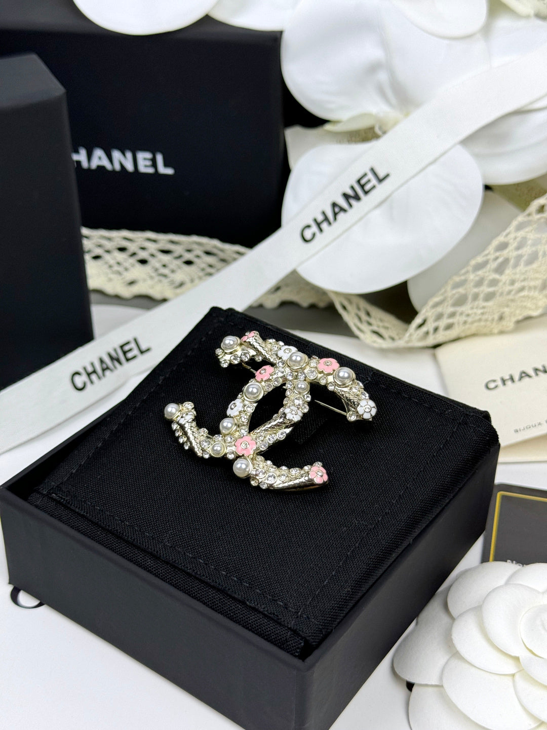 [Lumina]26C Pink-White Enamel Ice Cream Cone Double C Brooch