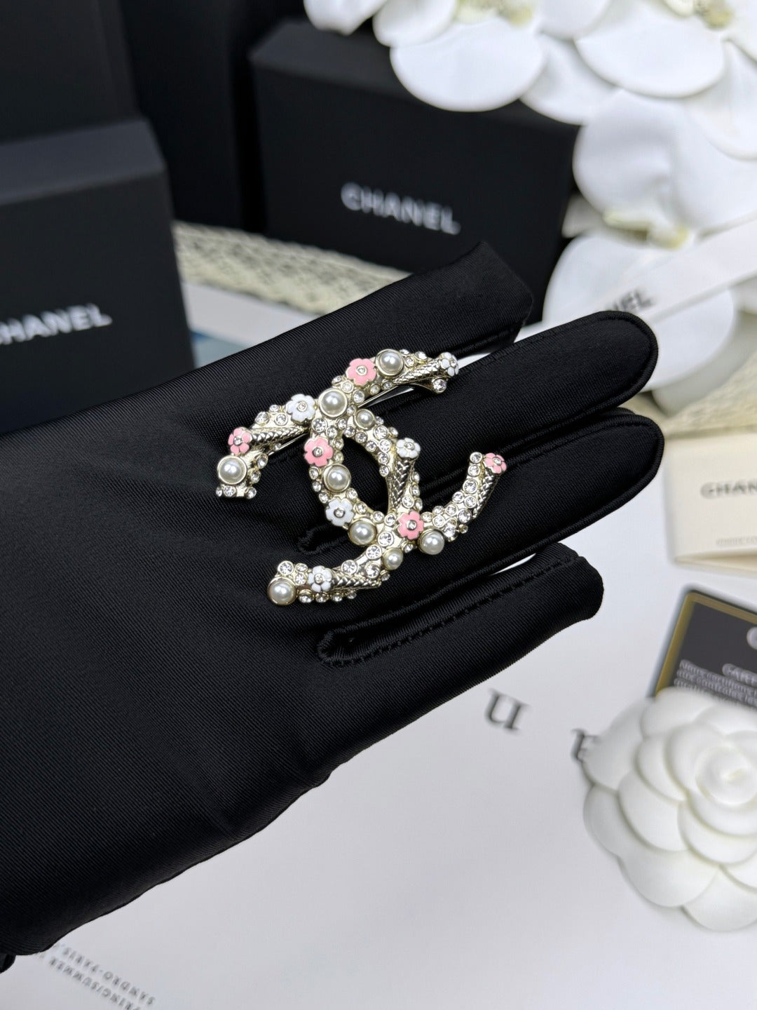 [Lumina]26C Pink-White Enamel Ice Cream Cone Double C Brooch