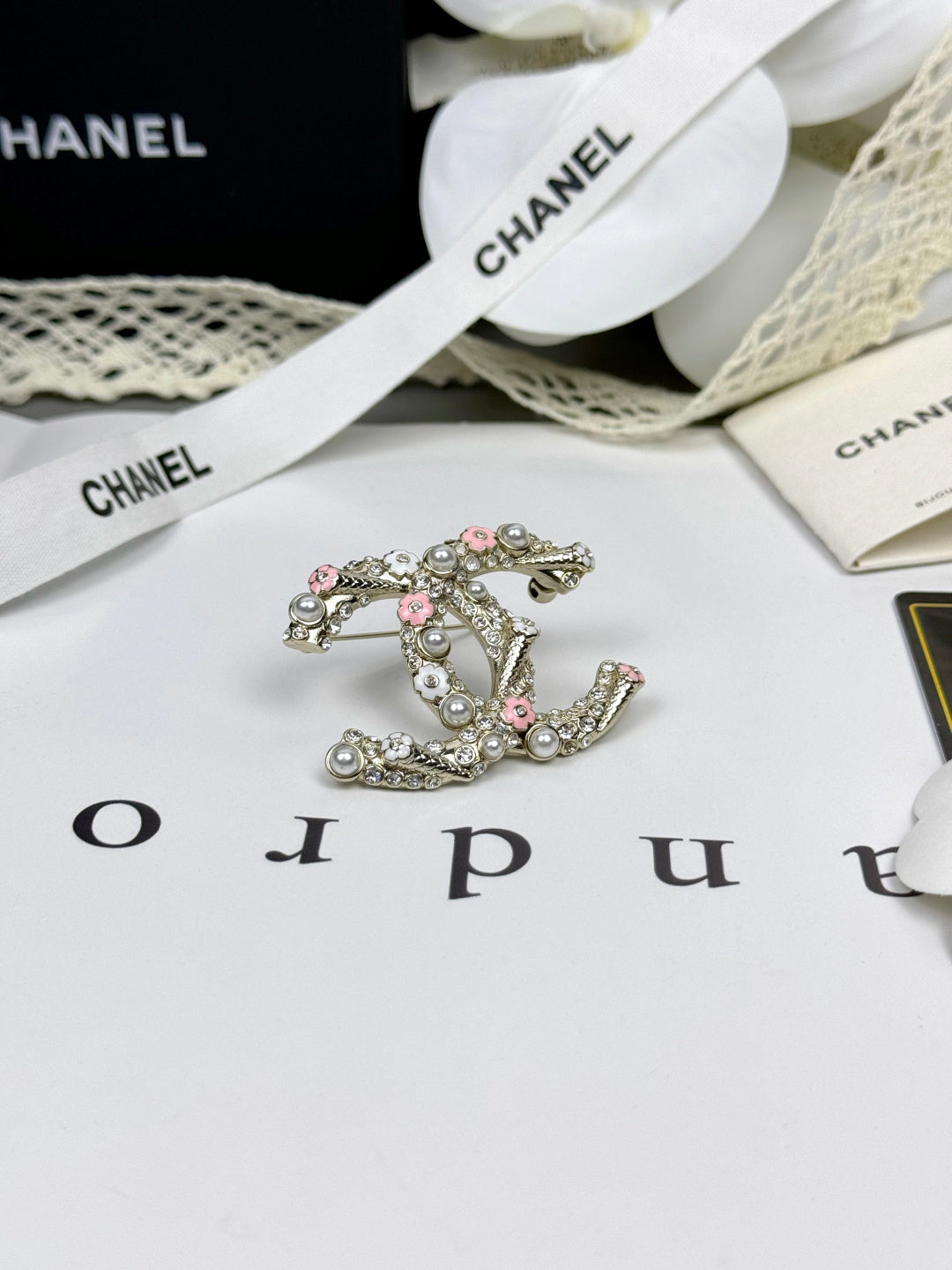 [Lumina]26C Pink-White Enamel Ice Cream Cone Double C Brooch