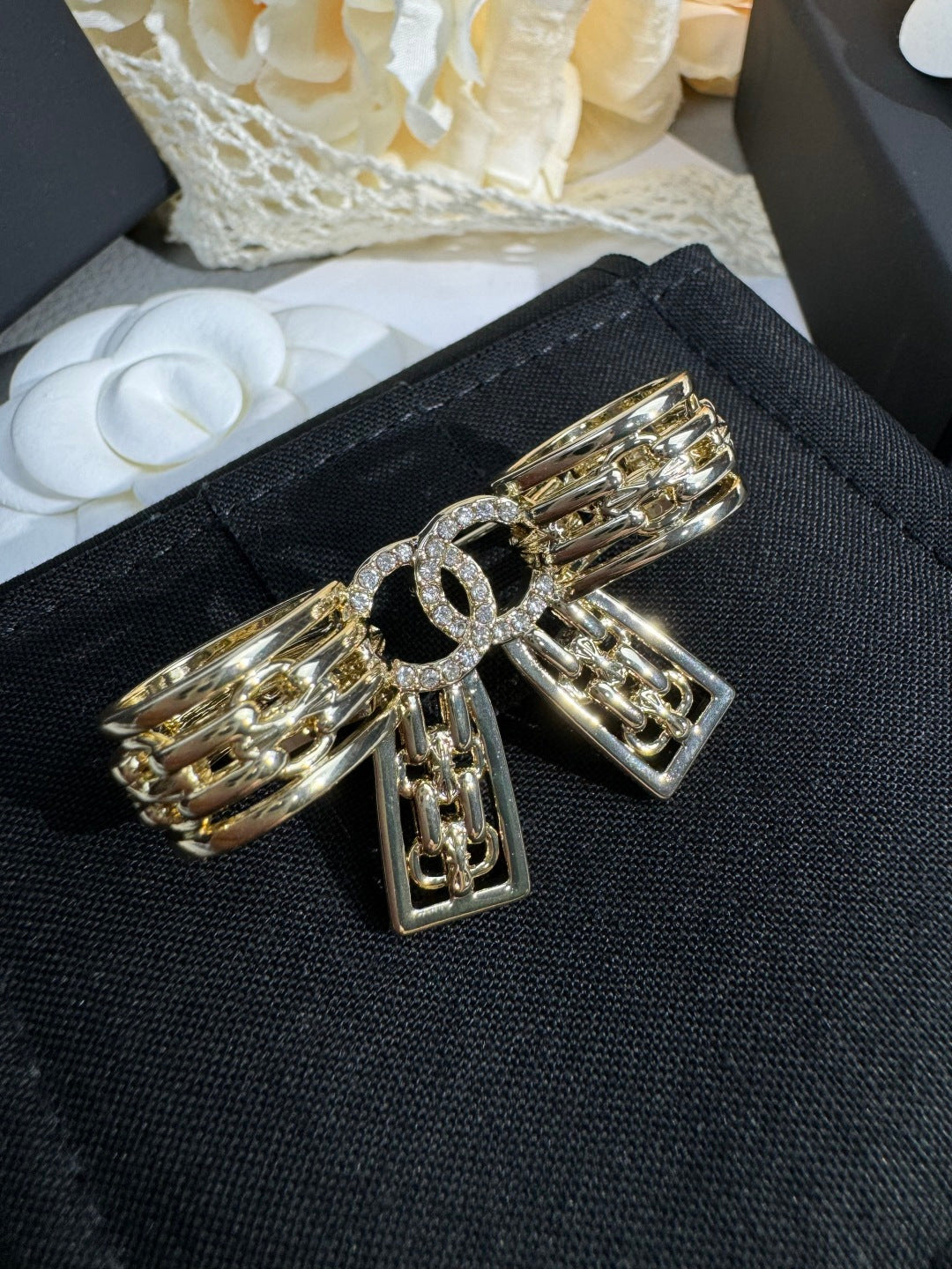 [Lumina]25K Hollow Bow Brooch