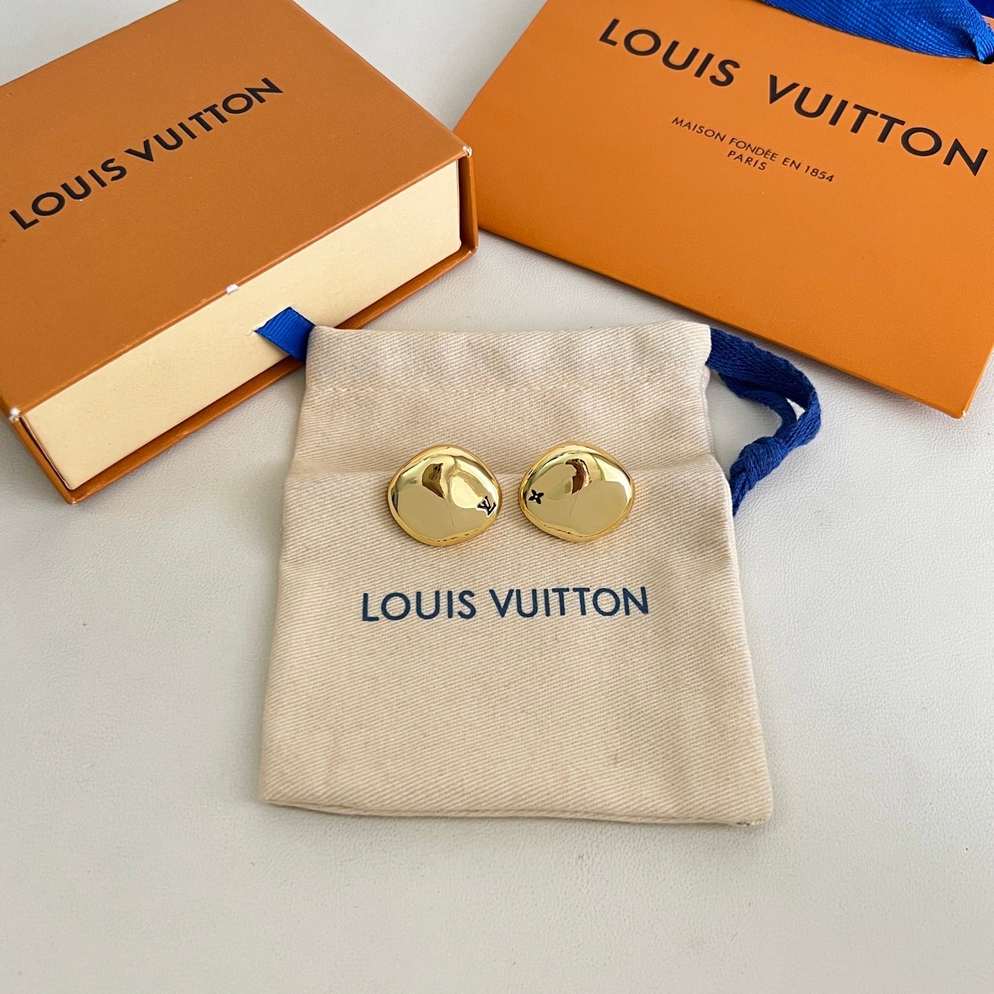 [Lumina]Gold Paris Stud Earrings