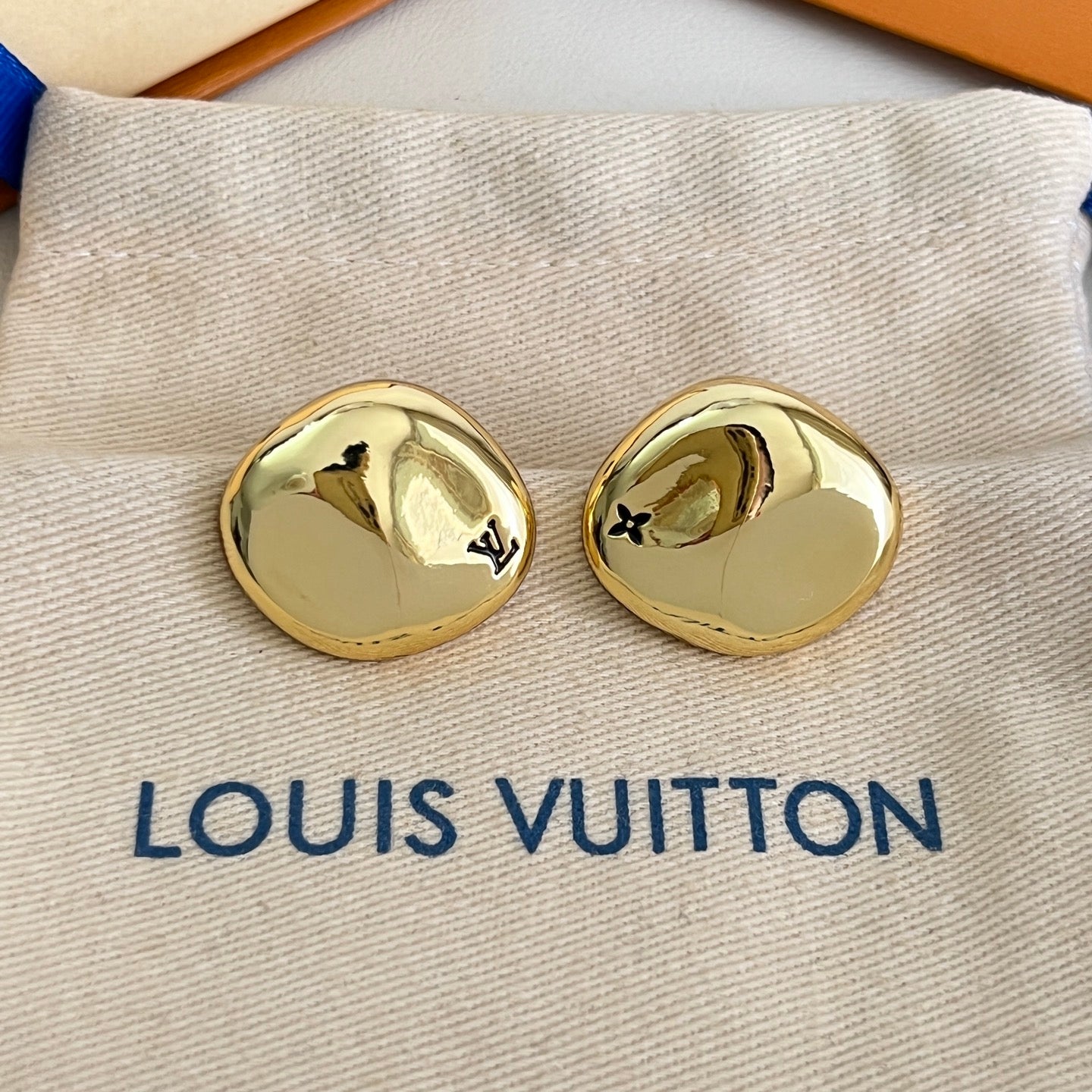 [Lumina]Gold Paris Stud Earrings