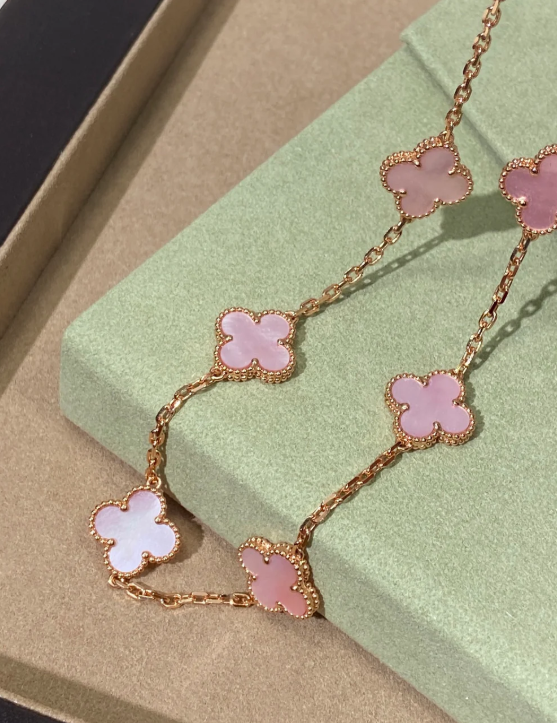 [Lumina Jewellery] Pink Necklace with Ten Clover Designs