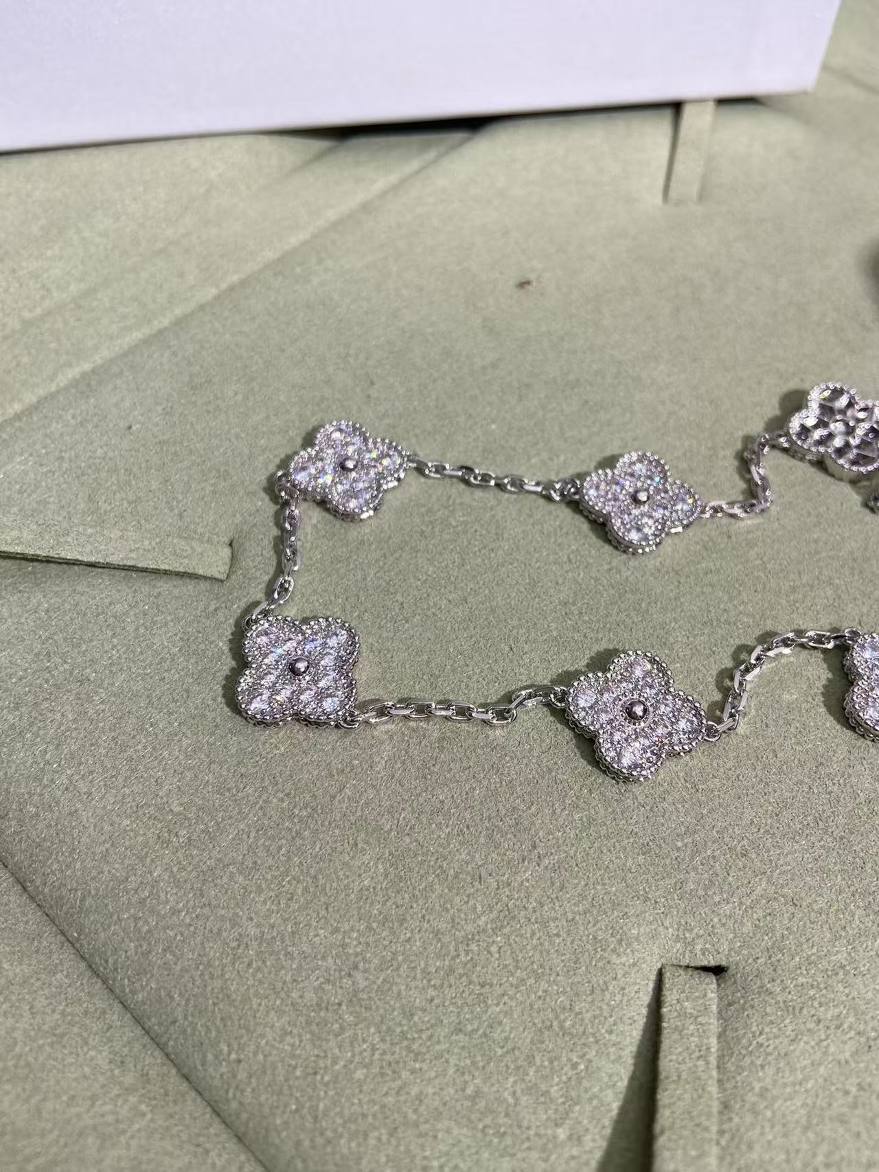 [Lumina Jewelry]CLOVER 10 MOTIFS  FULL DIAMOND NECKLACE