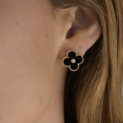 [Lumina]CLOVER MEDIUM 1 MOTIFS ONYX DIAMOND EARRINGS