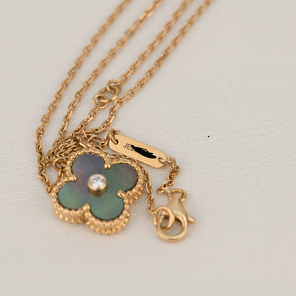 [Lumina]CLOVER 15MM DIAMOND AND MOTHER-OF-GREY NECKLACE