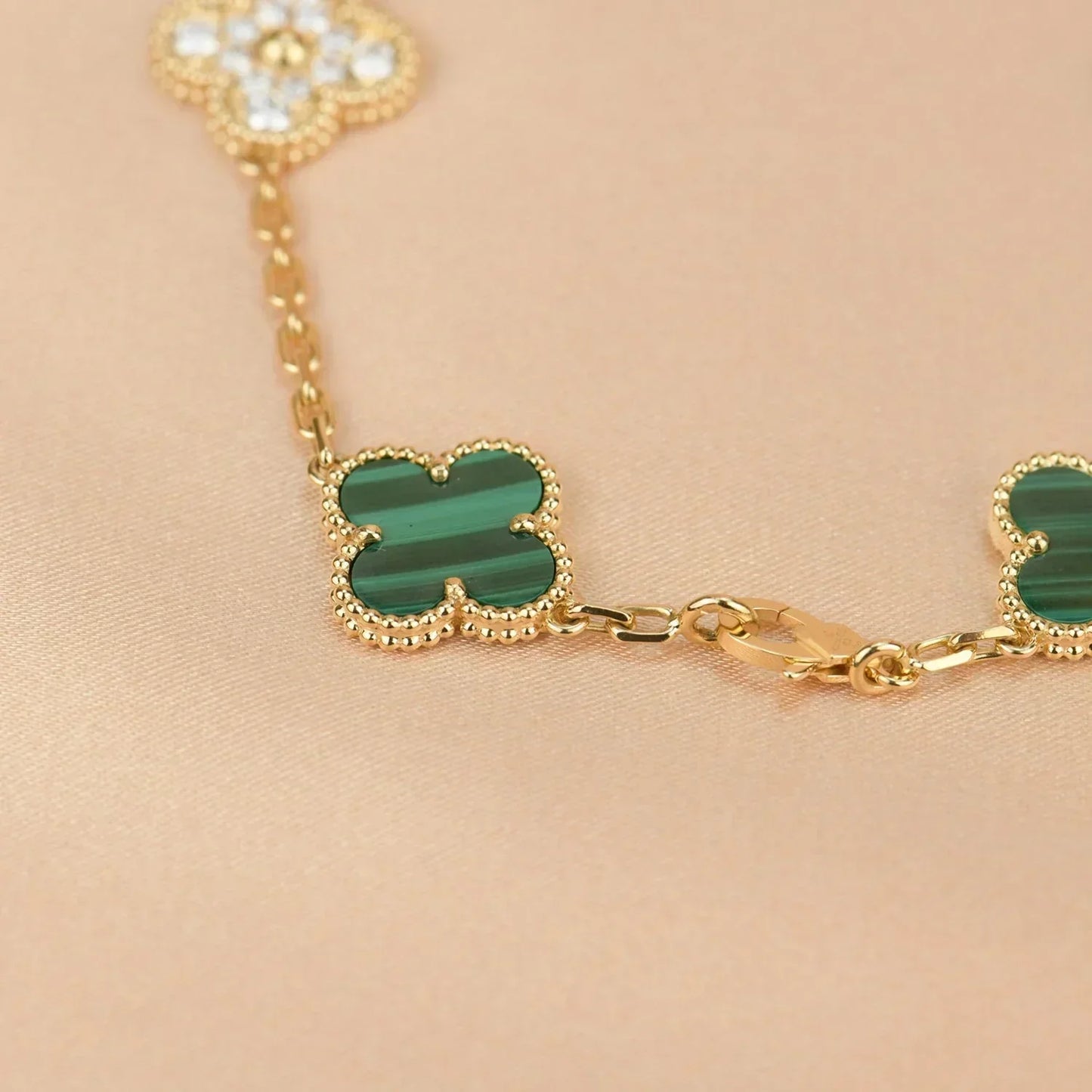 [Lumina] CLOVER 5 MOTIF MALACHITE BRACELET COLLECTION