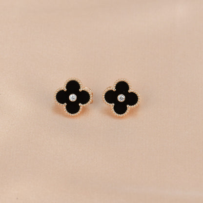 [Lumina]CLOVER MEDIUM 1 MOTIFS ONYX DIAMOND EARRINGS