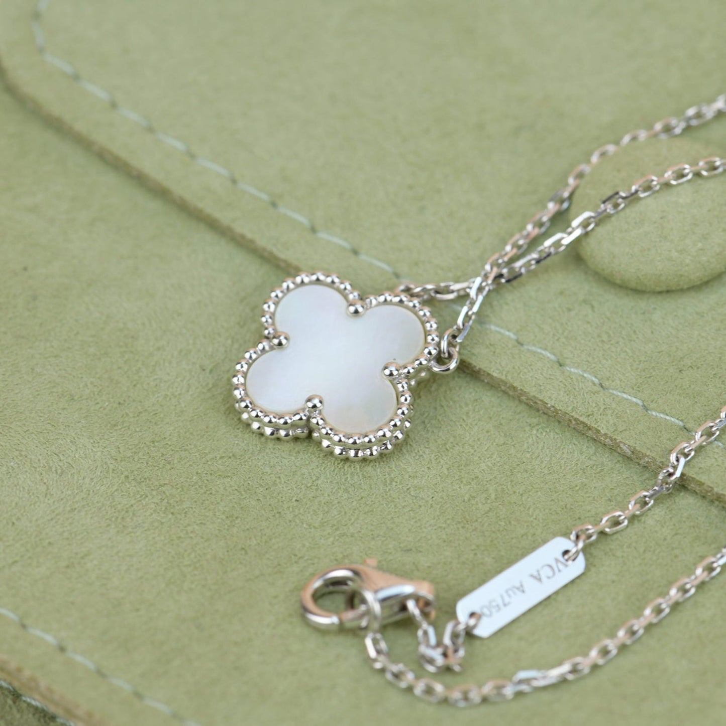 [Lumina]CLOVER  15MM WHITE MOTHER-OF-PEARL SILVER
