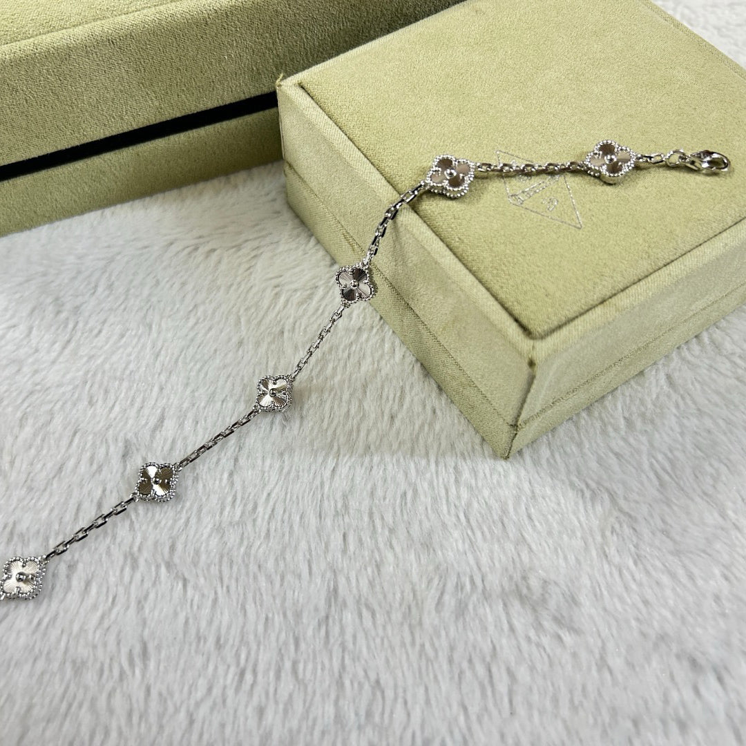 [Lumina]CLOVER 6 MOTIF DIAMOND BRACELET