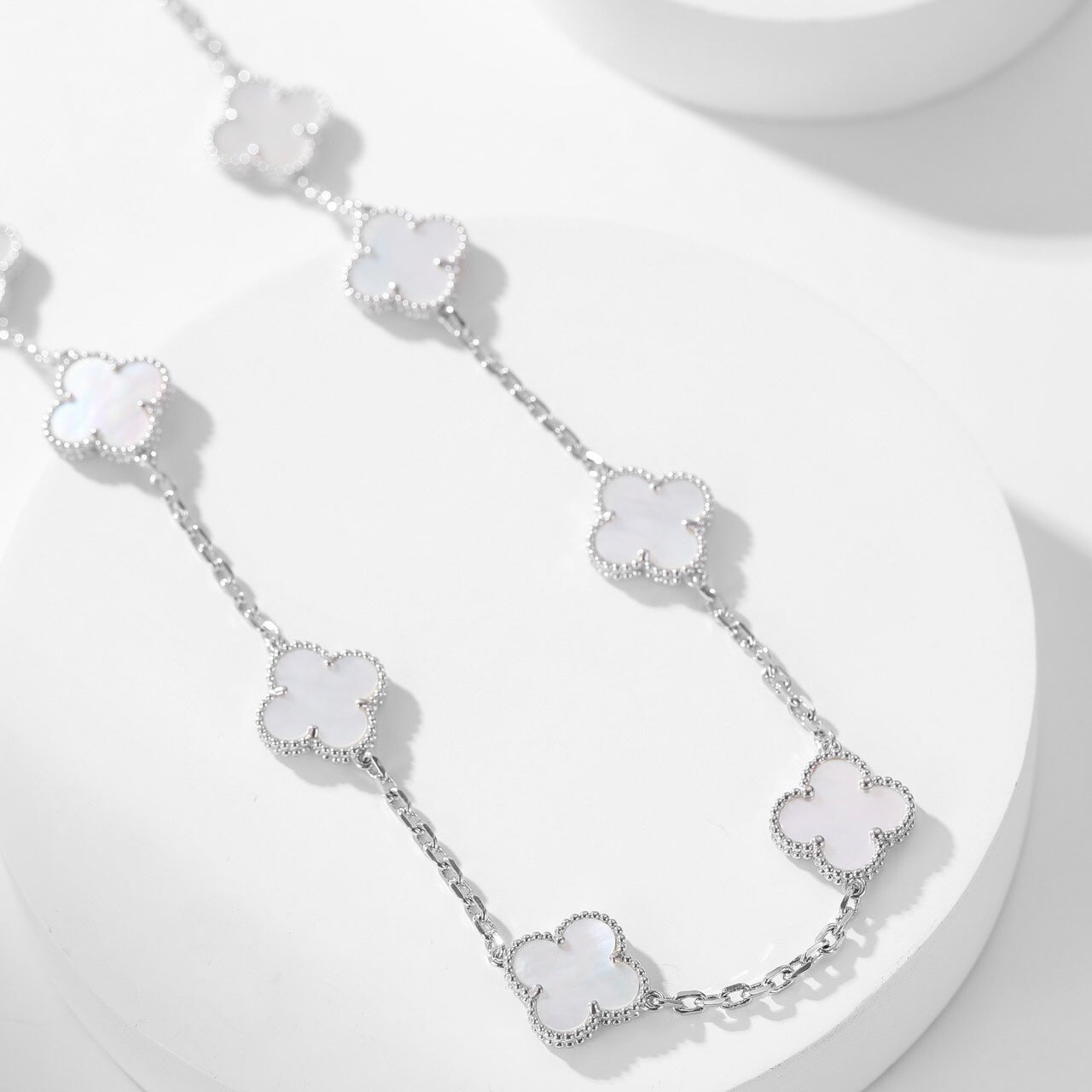 [Lumina]CLOVER 10 MOTIFS WHITE MOTHER OF PEARL NECKLACE