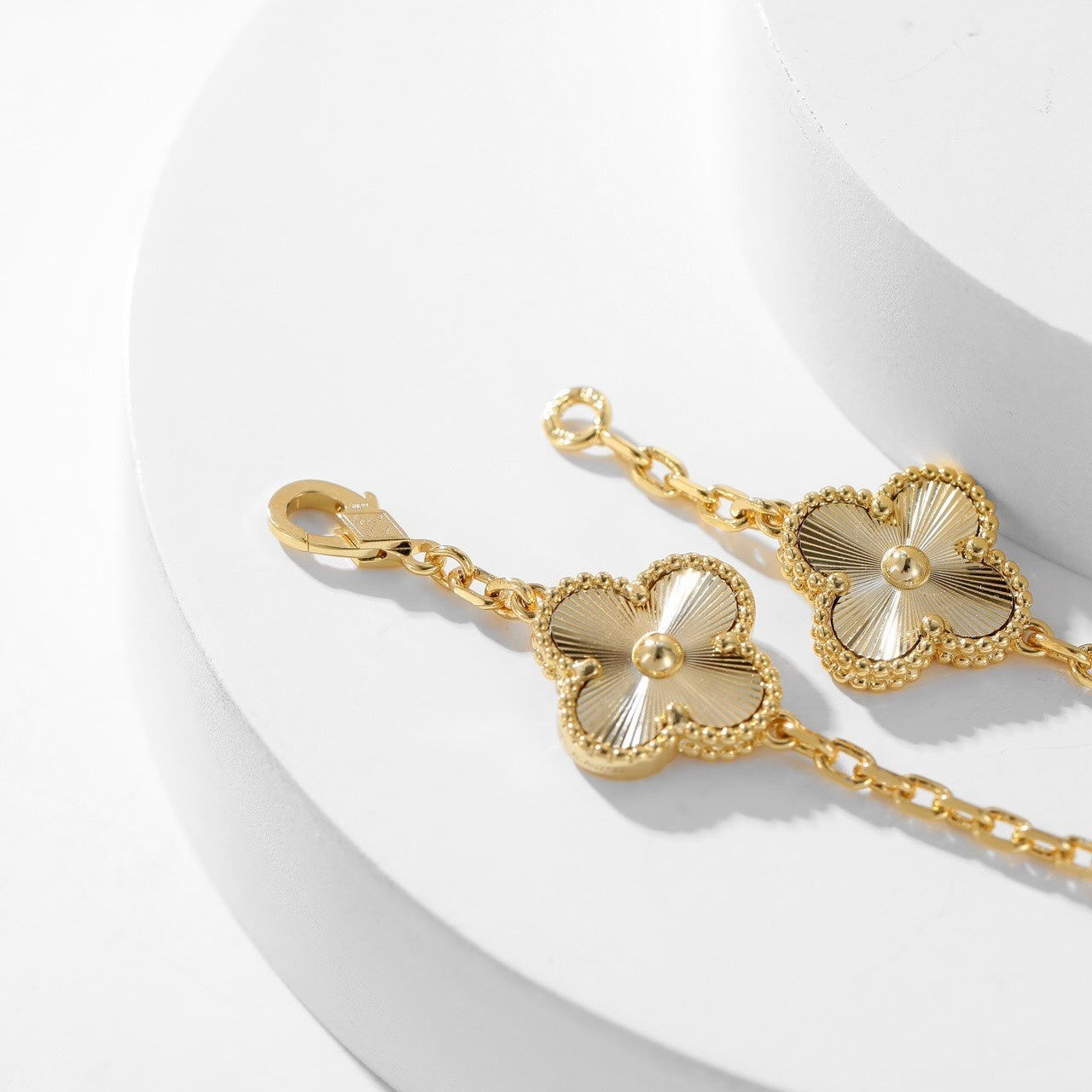 [Lumina]CLOVER 10 MOTIFS LASER NECKLACE