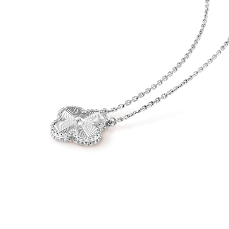 [Lumina]CLOVER 15MM LASER NECKLACE SILVER