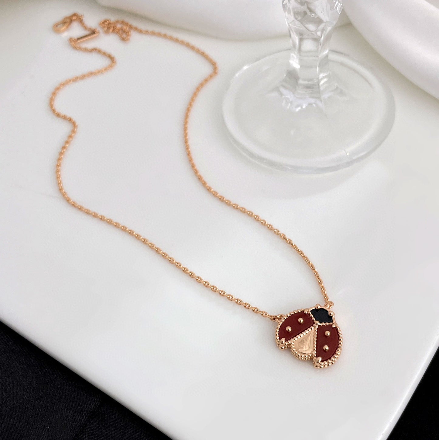 [Lumina]LUCKY  CARNELIANS LADYBUG NECKLACE