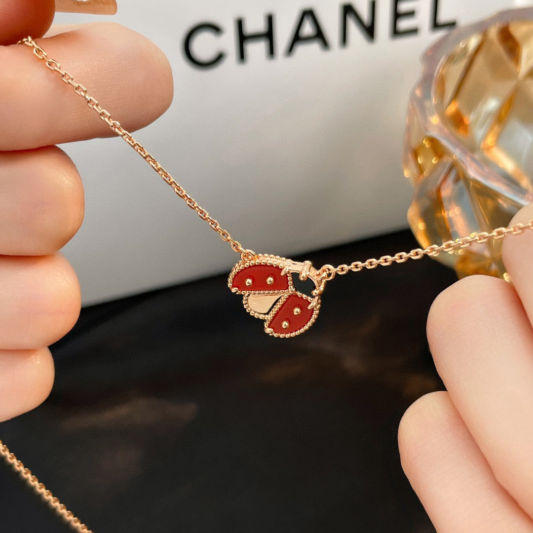[Lumina]LUCKY  CARNELIANS LADYBUG NECKLACE