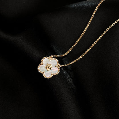 [Lumina]LUCKY  WHITE MOP  PLUM BLOSSOM NECKLACE