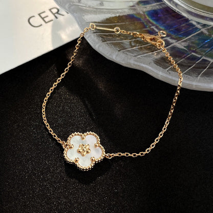 [Lumina]LUCKY WHITE MOP PLUM BLOSSOM  BRACELET