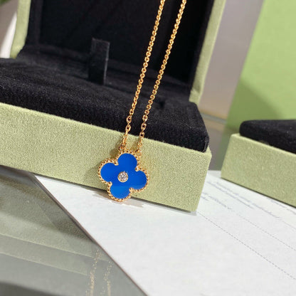[Lumina]CLOVER 15MM DIAMOND AND BLUE AGATE NECKLACE