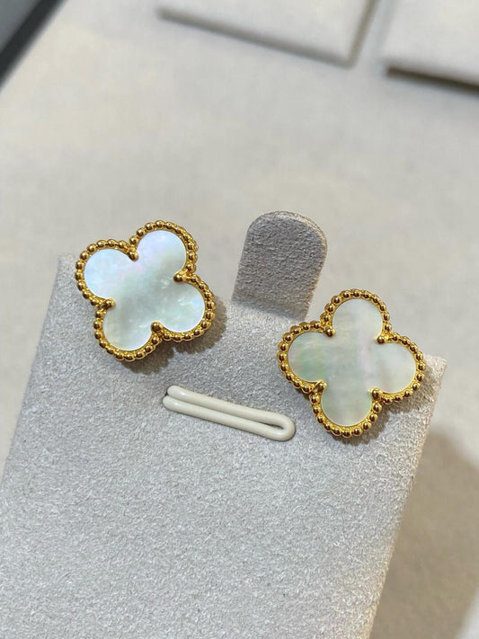 [Lumina] CLOVER LARGE (20mm) 1 MOTIFS WHITE MOP STUD EARRINGS