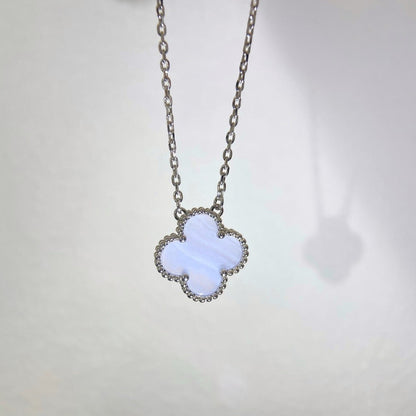 [Lumina]CLOVER 15MM BLUE CHALCEDONY NECKLACE SILVER