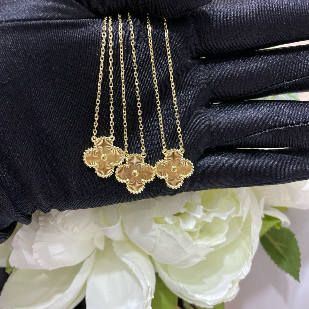 [Lumina]CLOVER 15MM LASER NECKLACE