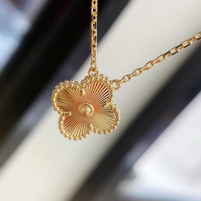 [Lumina]CLOVER 15MM LASER NECKLACE