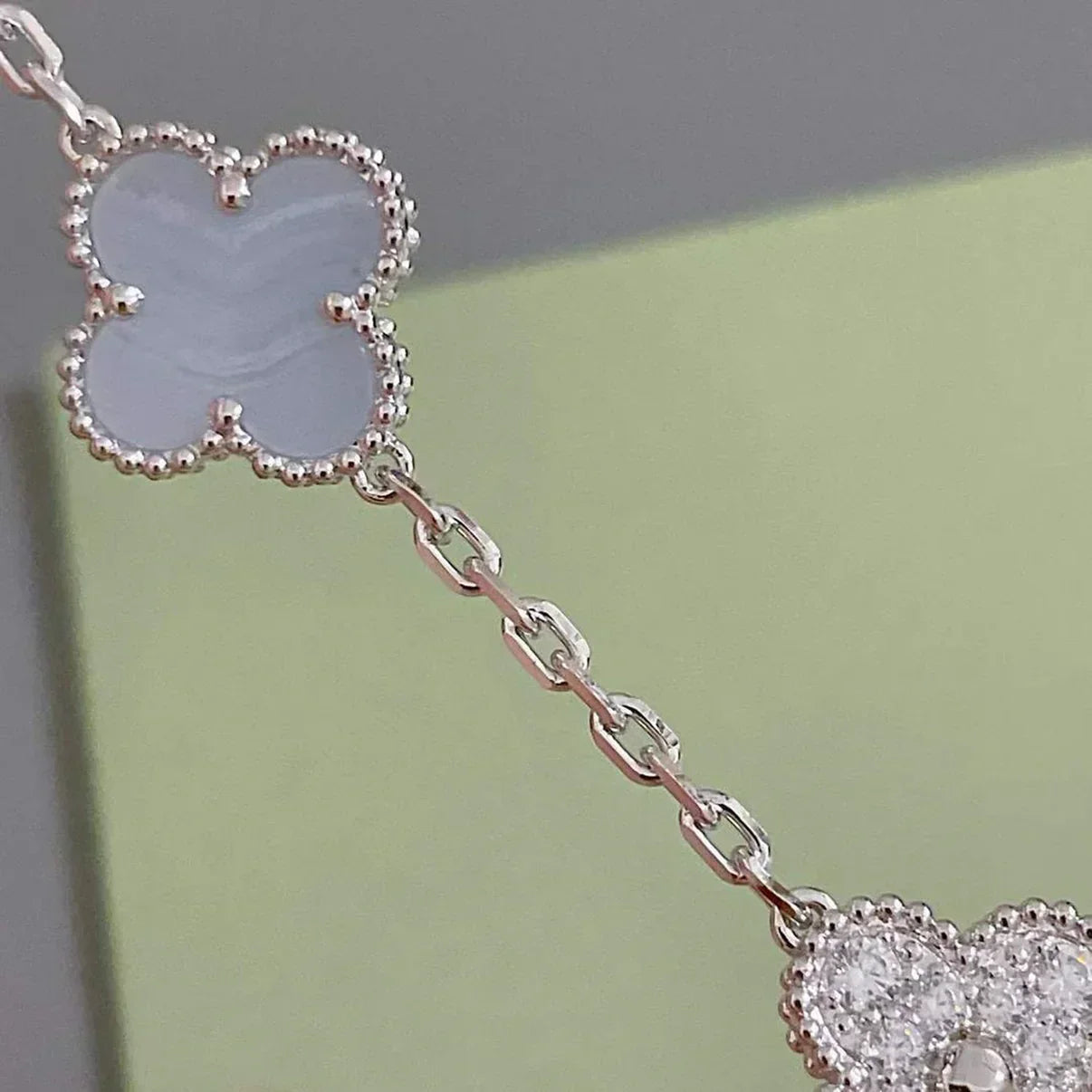 [Lumina] CLOVER 5 MOTIF PURPLE CHALCEDONY BRACELET COLLECTION