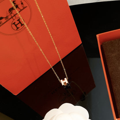 [Lumina]H WHITE SQUARE GOLD NECKLACE