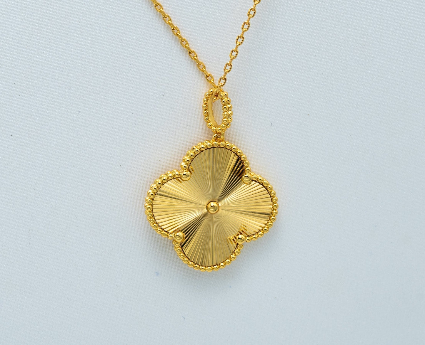 [Lumina]CLOVER 25MM PEDANT NECKLACE GOLD