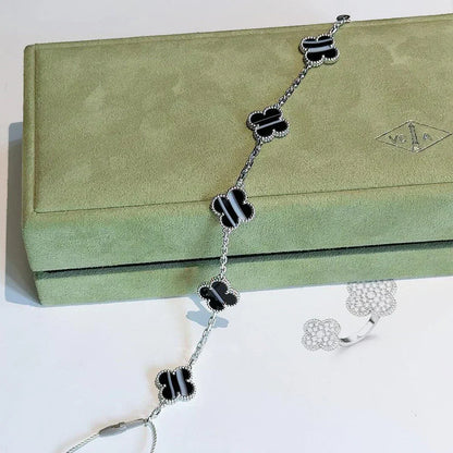 [Lumina] CLOVER 5 MOTIF PULSAR STONE BRACELET COLLECTION