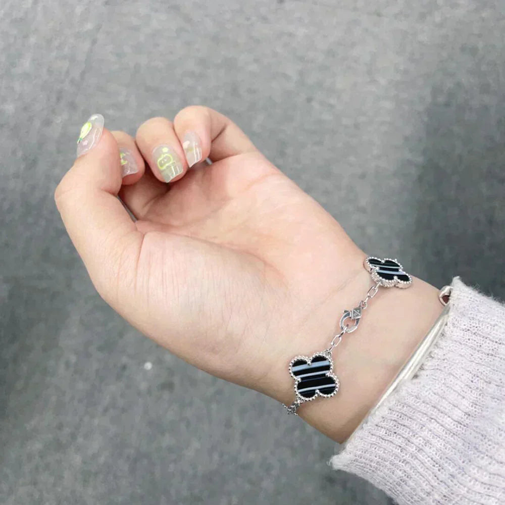 [Lumina] CLOVER 5 MOTIF PULSAR STONE BRACELET COLLECTION