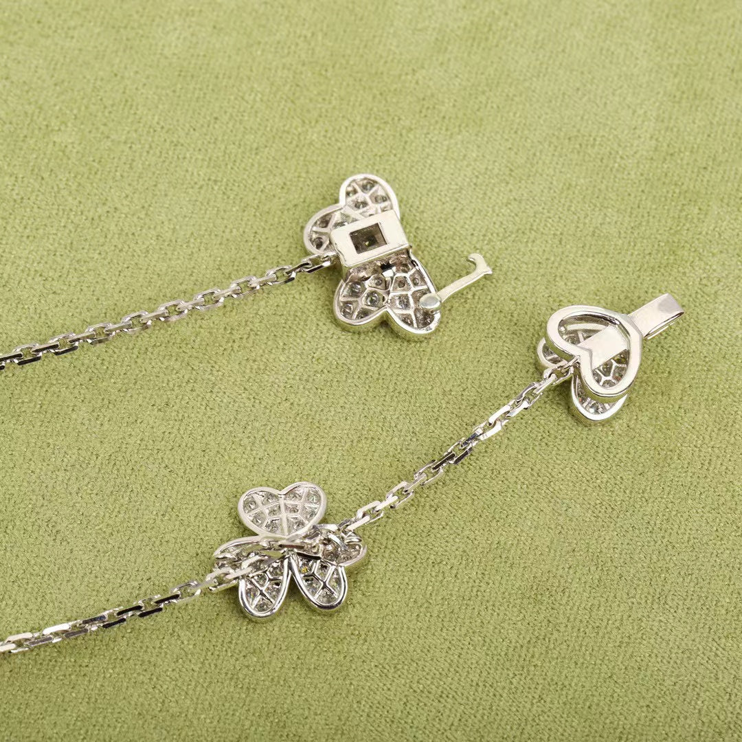 [Lumina]FRIVOLE SILVER 9 FLOWERS NECKLACE