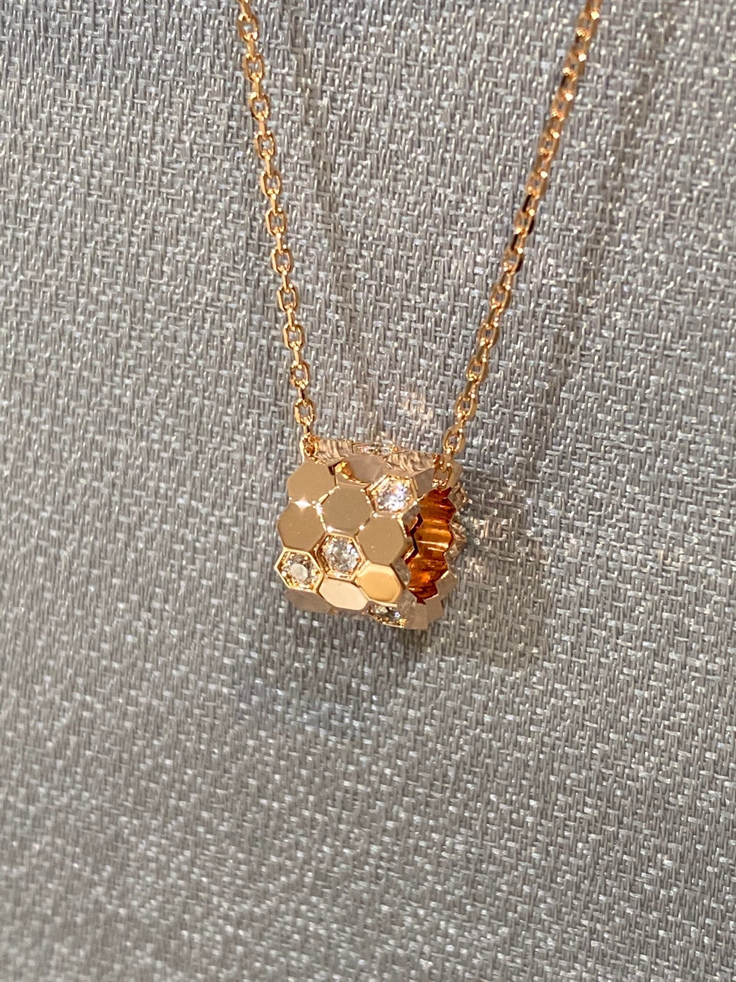 [Lumina]BEE LOVE DIAMOND NECKLACE