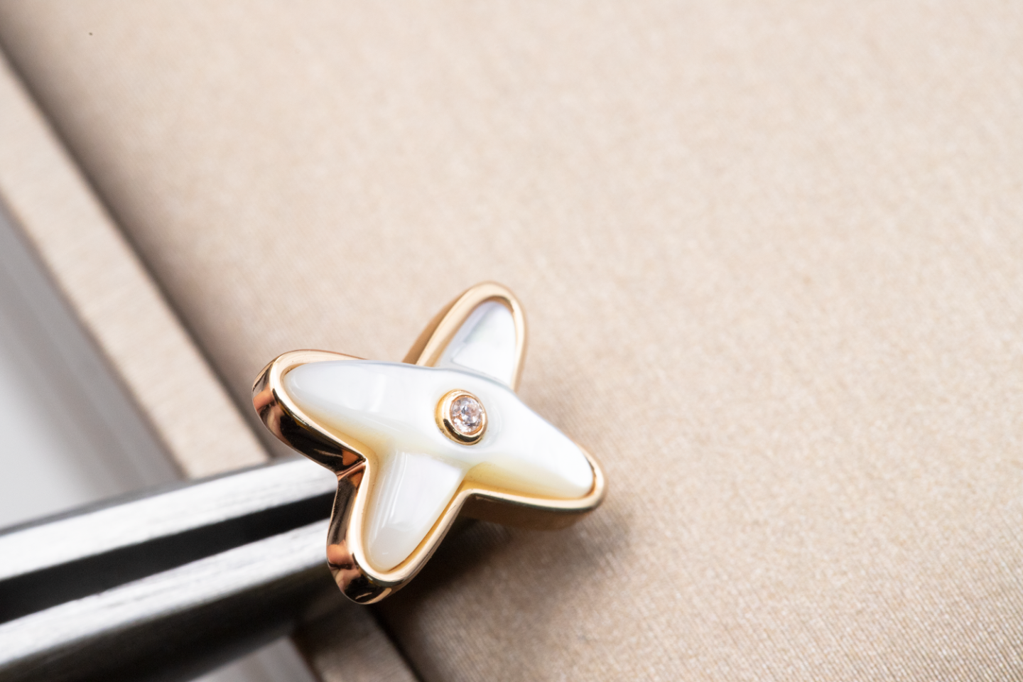 [Lumina]JEUX DE WHITE MOP Lumina GOLD DIAMOND EARRINGS